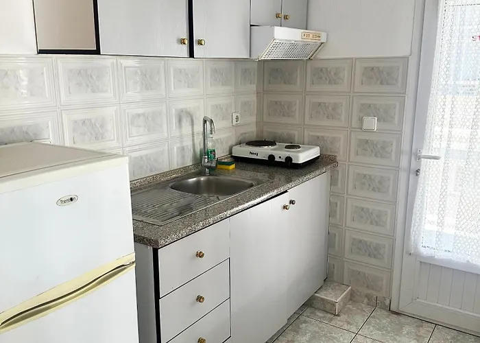 Flora Olympiakí Aktí