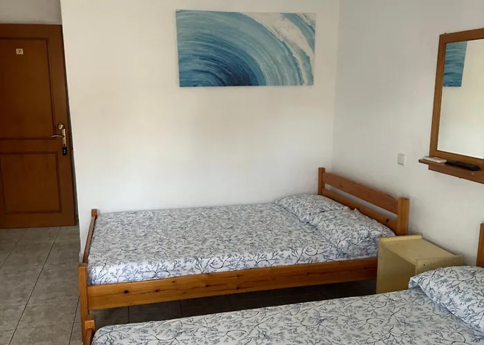 Lägenhetshotell Flora *